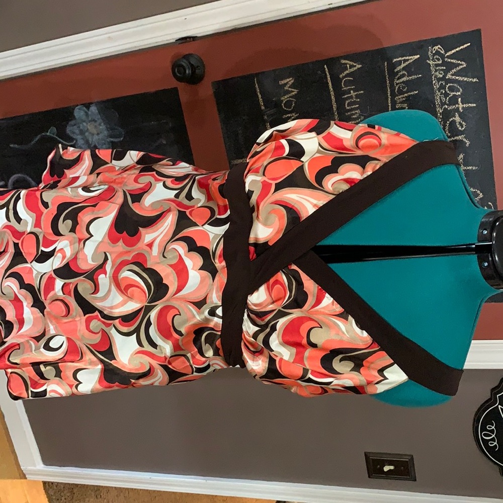 Plus size top size 3 (22-24)